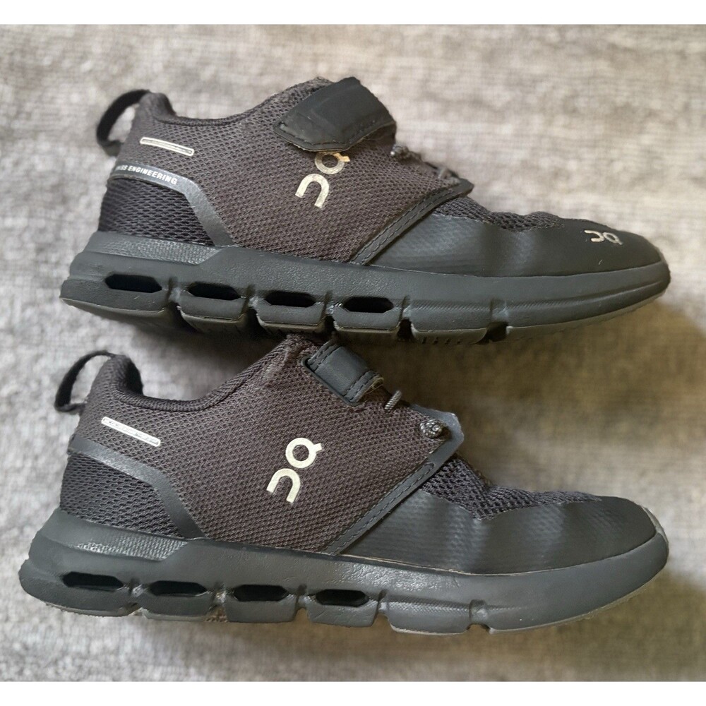 On Cloud Black Kids Size 12 Cloud Play Comfort Walking Shoes Running Sneakers